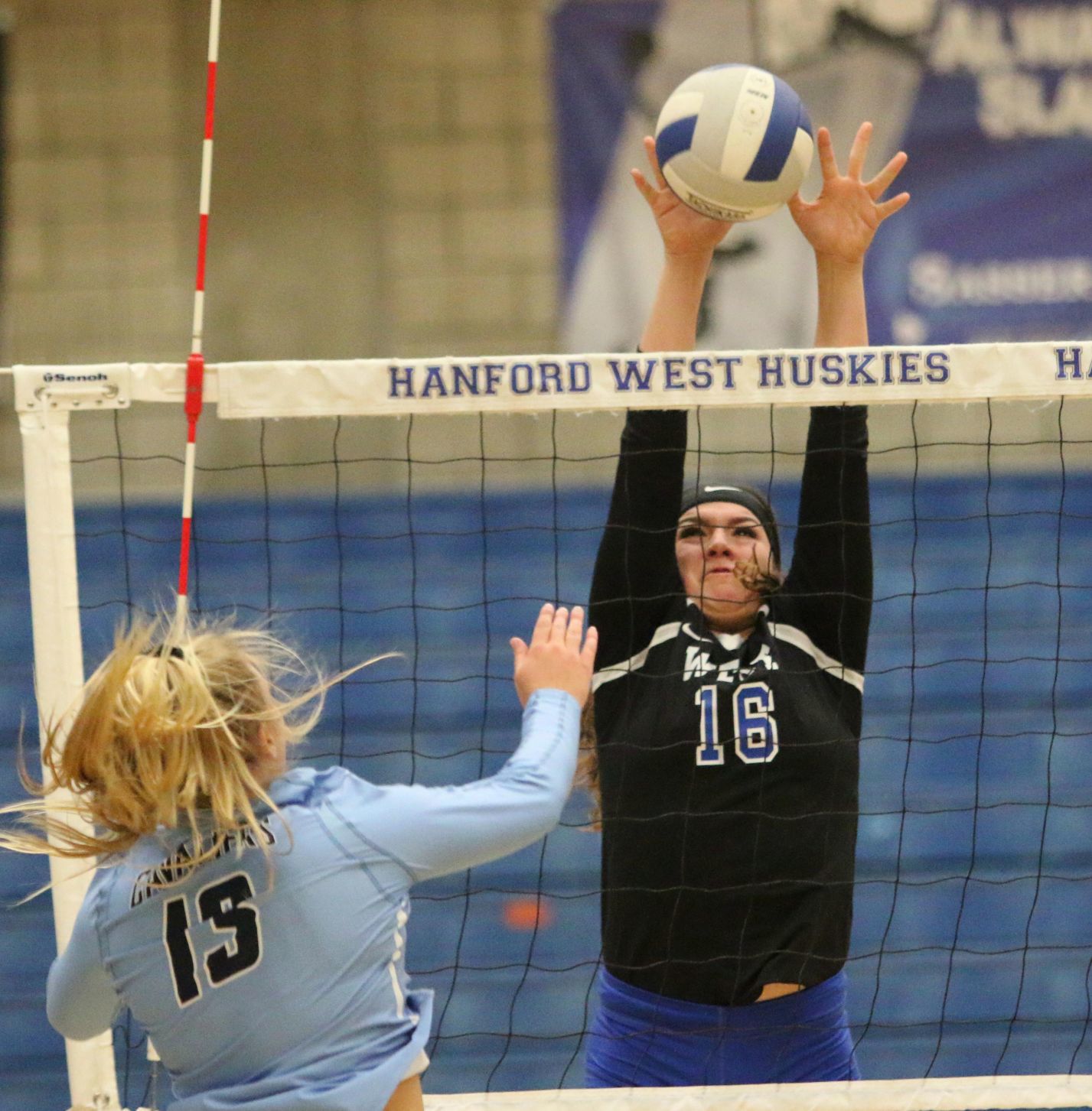 Huskies lose momentum